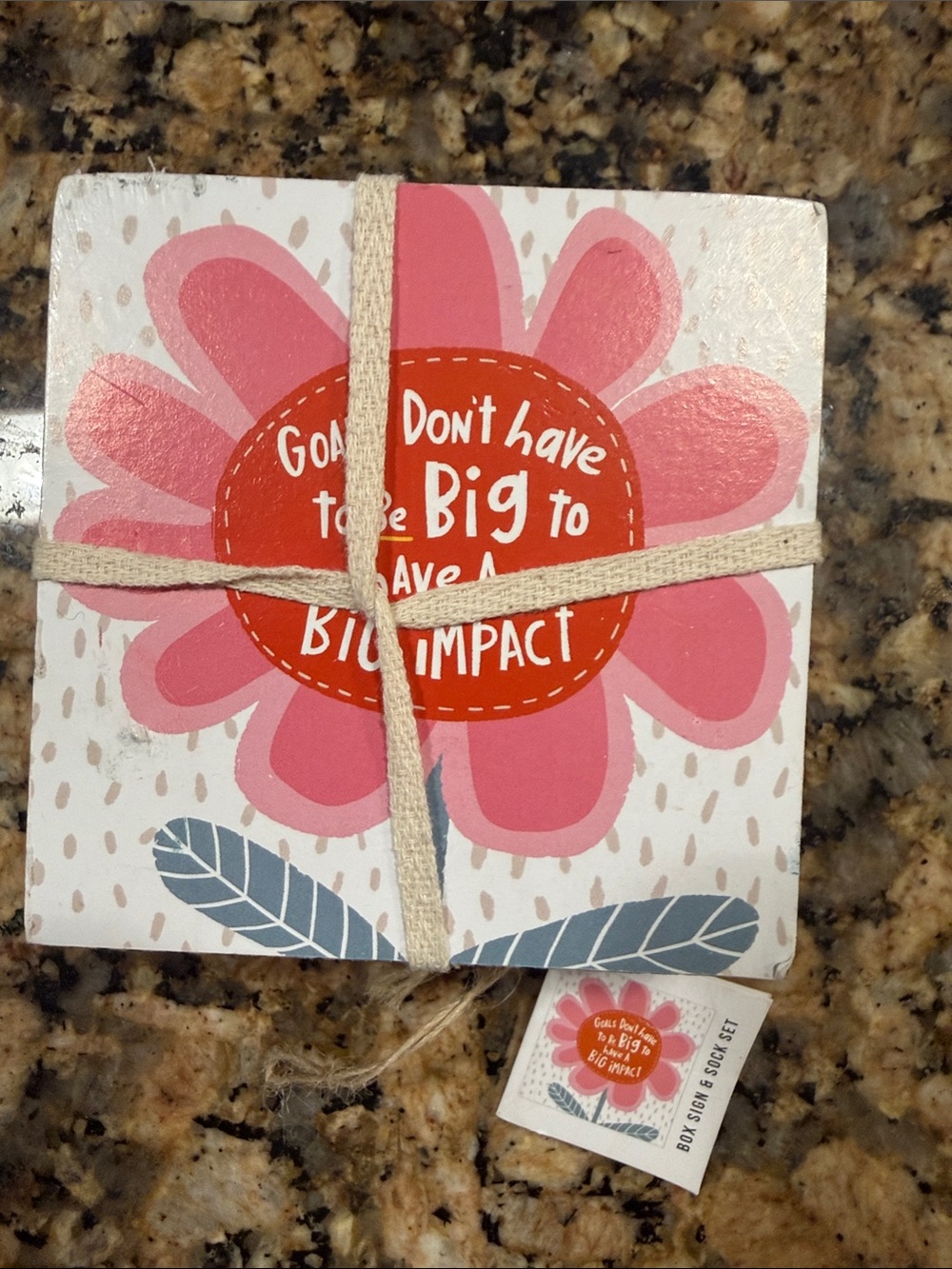 Primitives by Kathy Pink Flower Box Sign Set